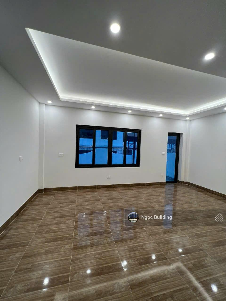 Cần cho thuê gấp sàn Văn Phòng liền kề 18 khu A10 Nguyễn Chánh, Nam Trung Yên. Dt 80m/sàn. Giá 9tr