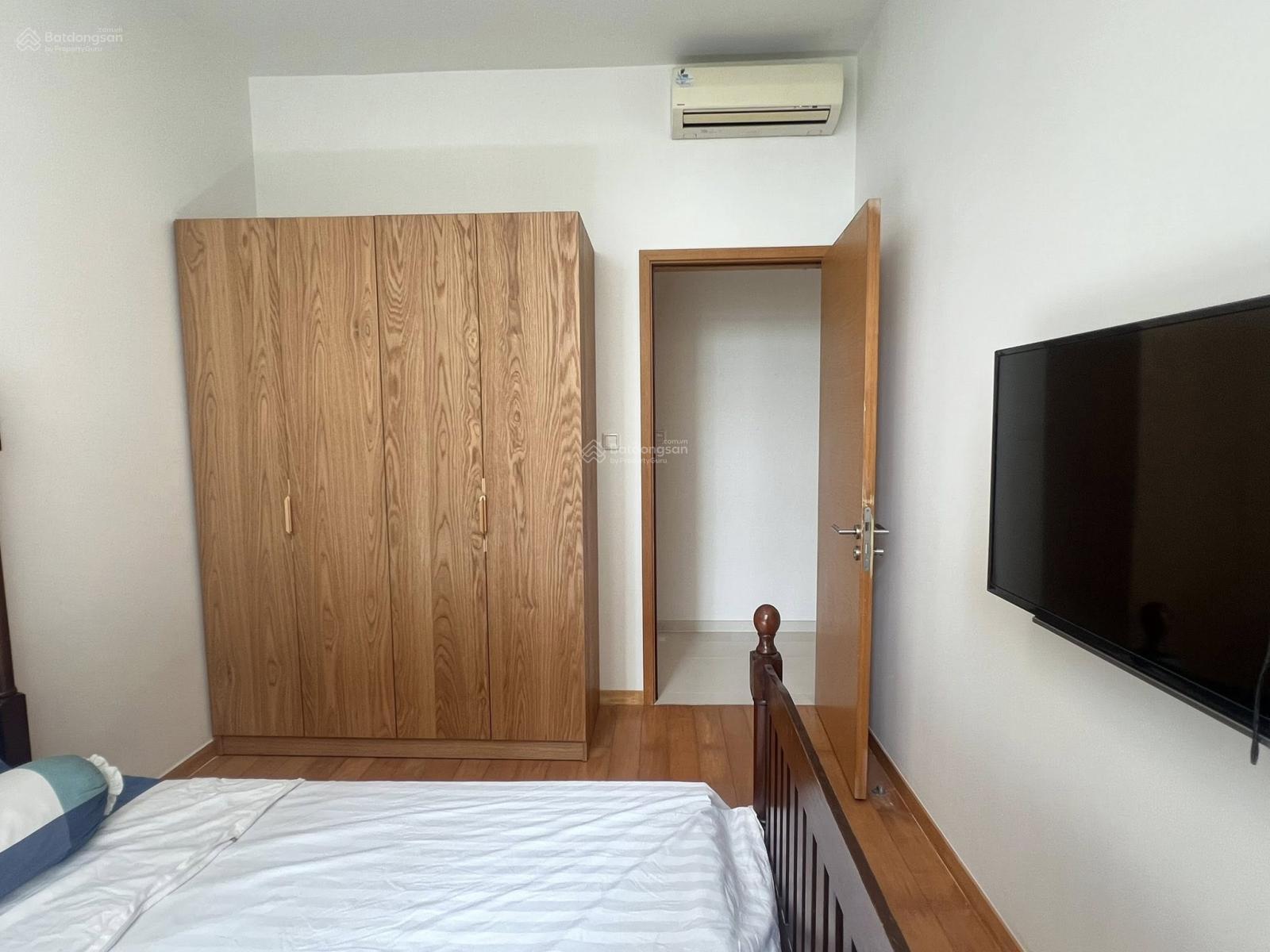 Bán căn hộ hai phòng ngủ The Vista giá tốt 8.3 tỷ còn thương lượng. Liên hệ 0902 835 *** (Zalo)