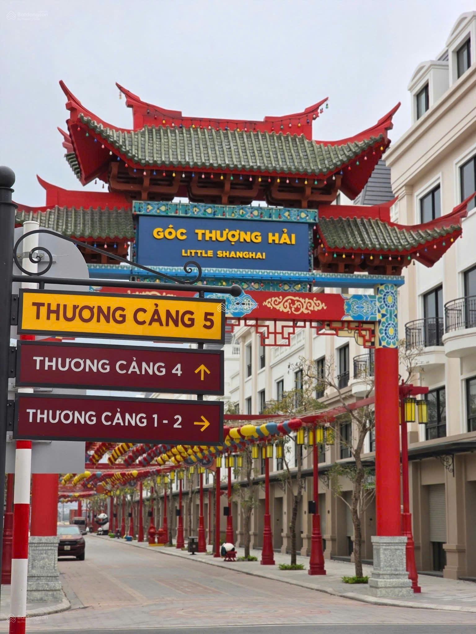 Bán căn liền kề vị trí gần công viên trung tâm lớn có chỗ đỗ xe riêng 67m căn xây lồi đẹp giá 3,7tỷ