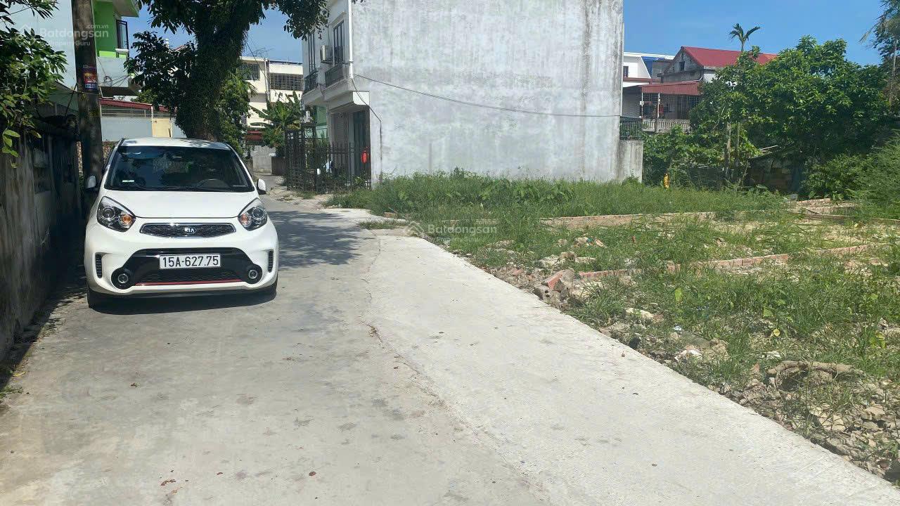 Chỉ 1,44 tỷ 48m2 đất ngay bờ hồ thị trấn An Dương, ngõ nông, đường thông