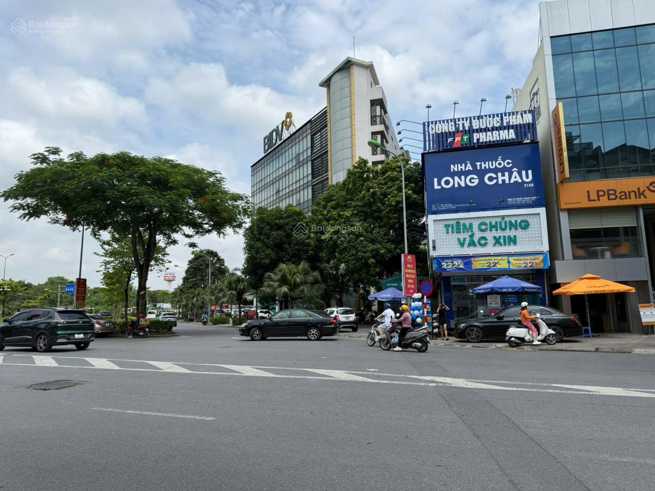 CẦN BÁN NHÀ MẶT PHỐ SÀI ĐỒNG LONG BIÊN HÀ NỘI.