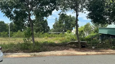 Đất sát KCN Mỹ Phước DT 150m2, sổ sẵn, gần trường ĐH Việt Đức 3p đường trước đất 16m, full thổ