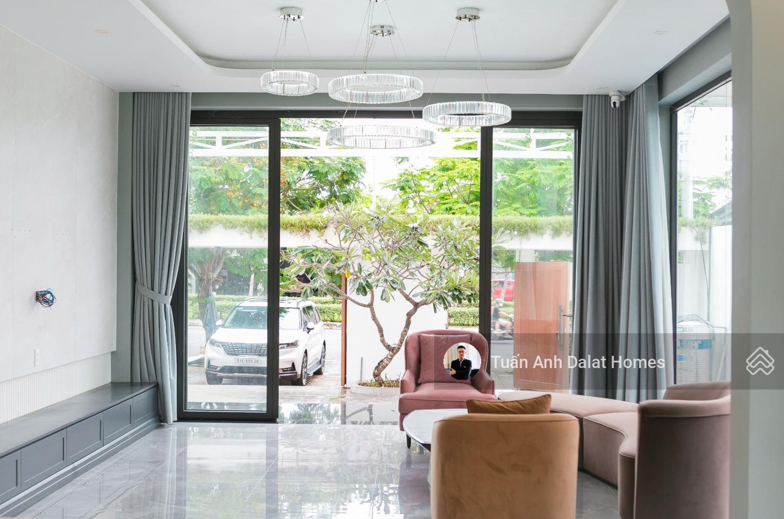 Bán biệt thự nghỉ dưỡng trung tâm Hàm Tân Bình Thuận, hồ bơi riêng, full nội thất giá chỉ 12 tỷ