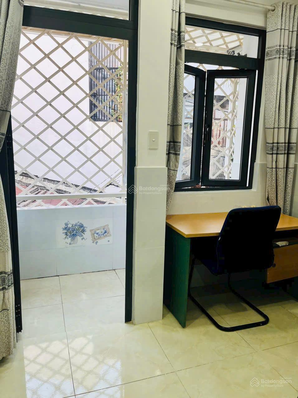 Bán nhà hẻm 986/ CMT8, 3x12m (NH 5.7m), 1 lầu đúc, 3pn, giá 5.1 tỷ BL