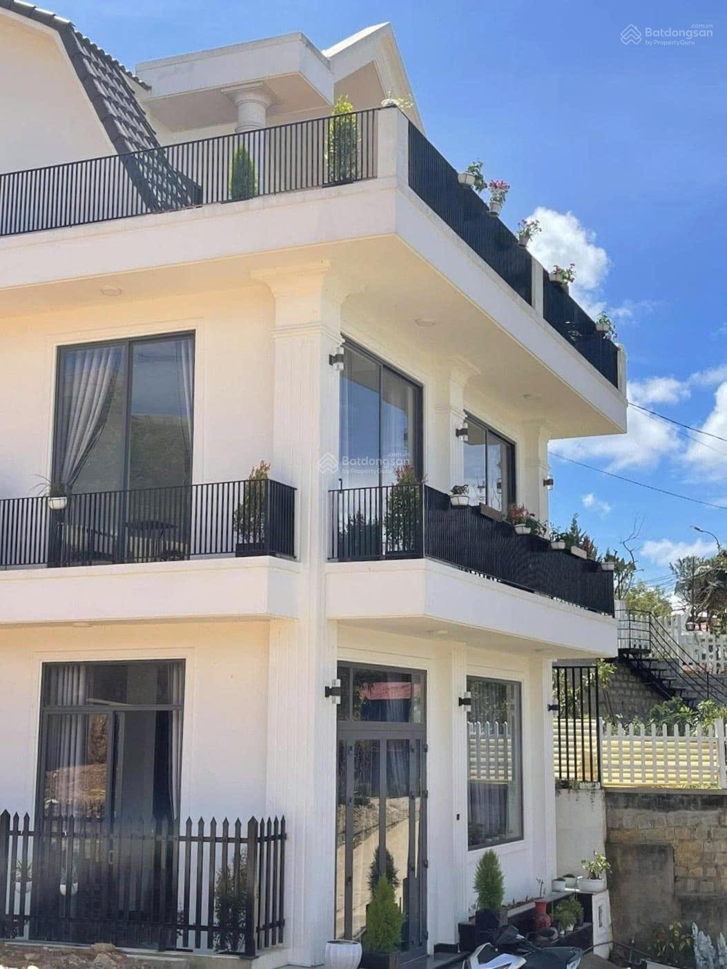 Bán nhanh villa đường Trịnh Hoài Đức, P11 Đà Lạt DT: 200m2, giá 10 - 15 tỷ Bán nhanh villa đường Trịnh Hoài Đức, P11 Đà Lạt DT: 200m2, giá 10 - 15 tỷ
