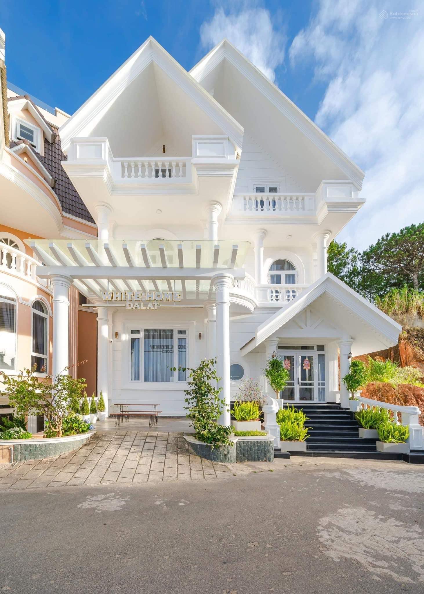 Bán nhanh villa đường Trịnh Hoài Đức, P11 Đà Lạt DT: 200m2, giá 10 - 15 tỷ Bán nhanh villa đường Trịnh Hoài Đức, P11 Đà Lạt DT: 200m2, giá 10 - 15 tỷ
