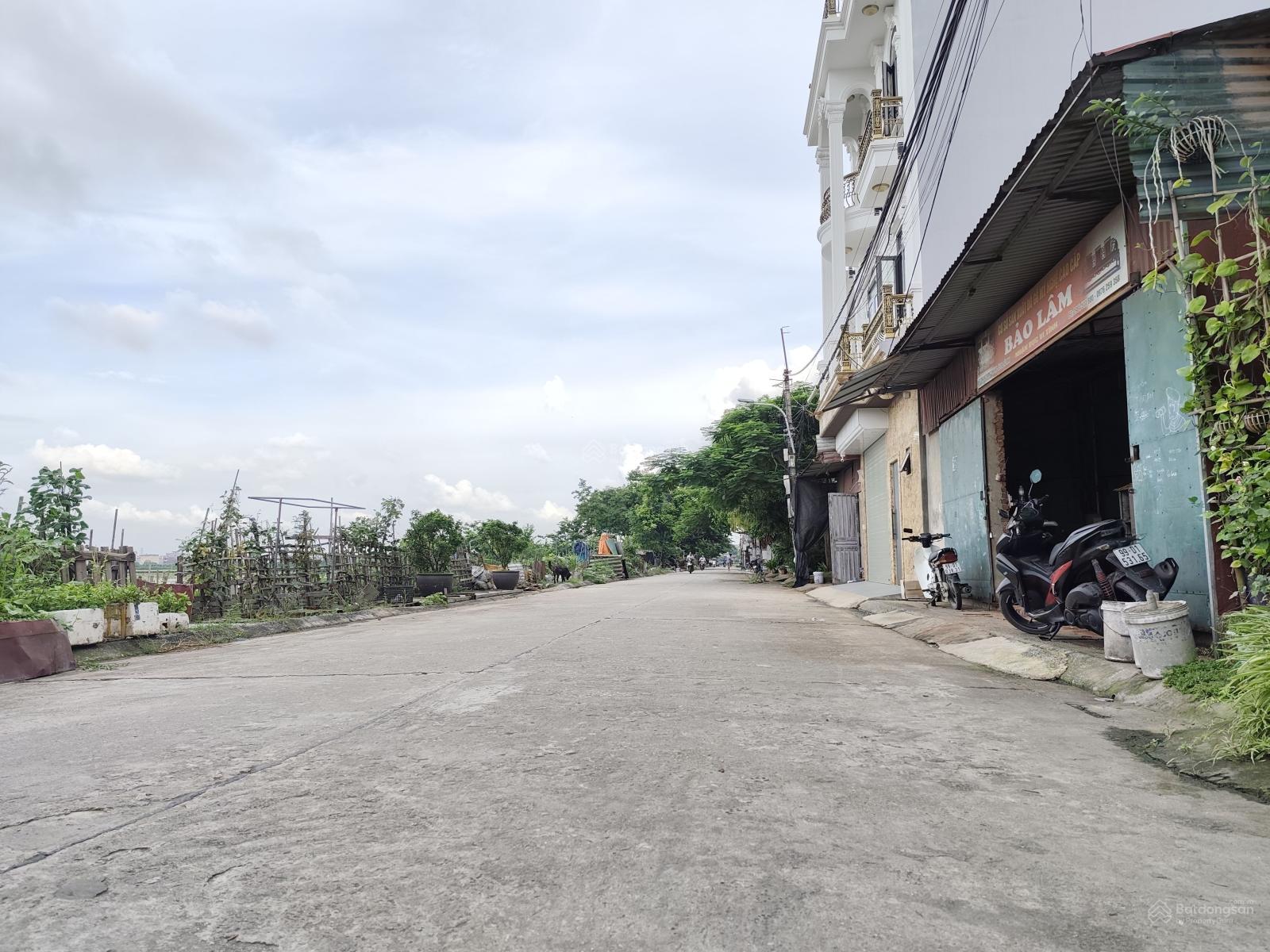 Bán đất Phù khê thượng -Phù Khê - Bắc Ninh
( thuộc tp từ sơn cũ)
Diện tích hơn 44m đường thông ,