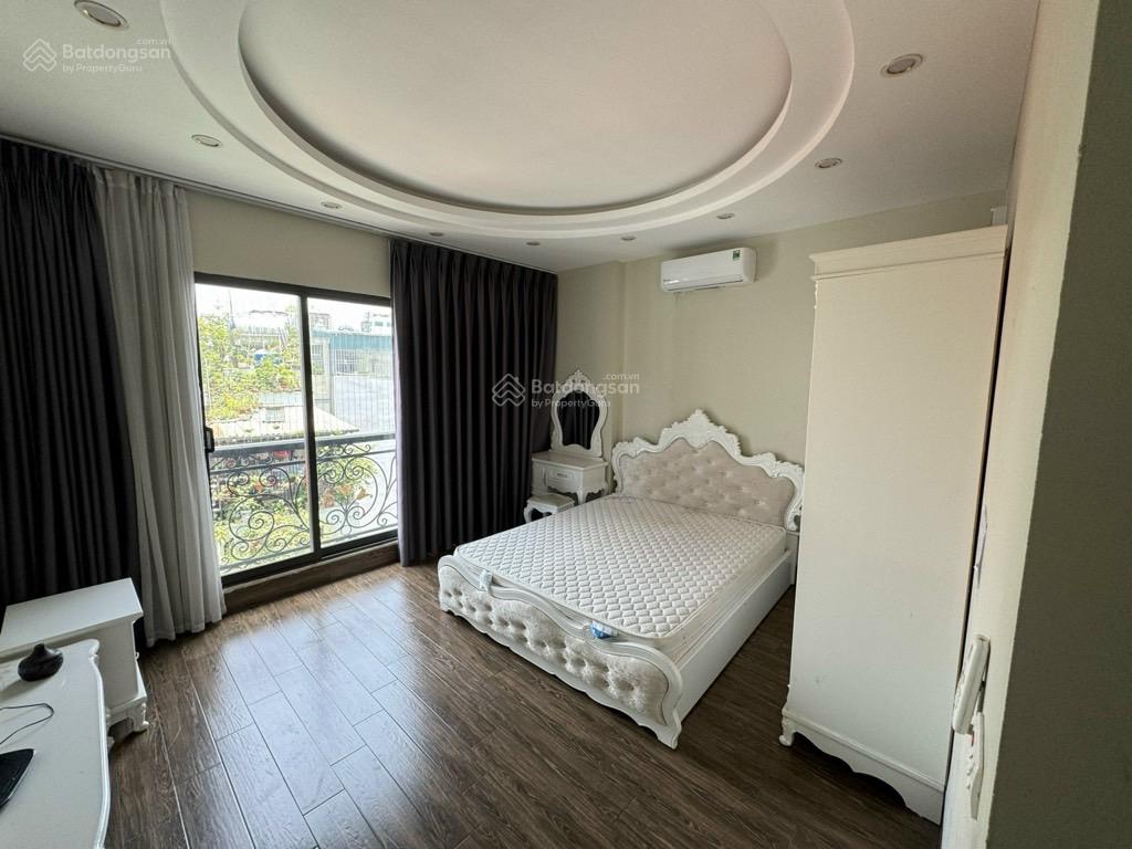 Gấp bán nhà mặt phố giá cắt lỗ chỉ 27 tỷ 74m2 8 tầng, mặt tiền 4.5m Giáp Bát, Hoàng Mai cực chất