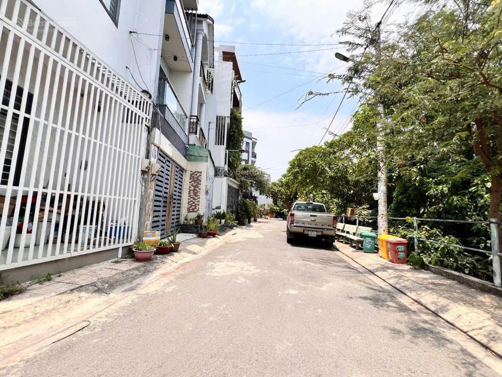 Bán đất 2 mặt tiền, Trung Tâm Thủ Đức, 525m², ngang 7.5m, nở hậu 12m, dài 52m, đường Gò Dưa, 35 tỷ