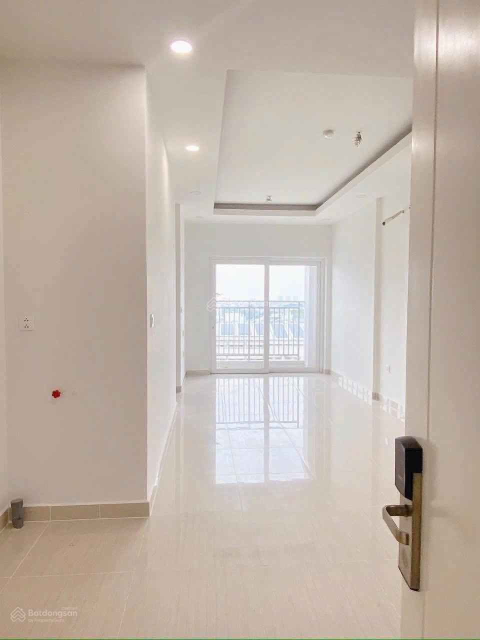 Bán căn hộ Moonlight Quận Bình Tân 2PN 2WC full NT 3tỷ350 (có sổ)