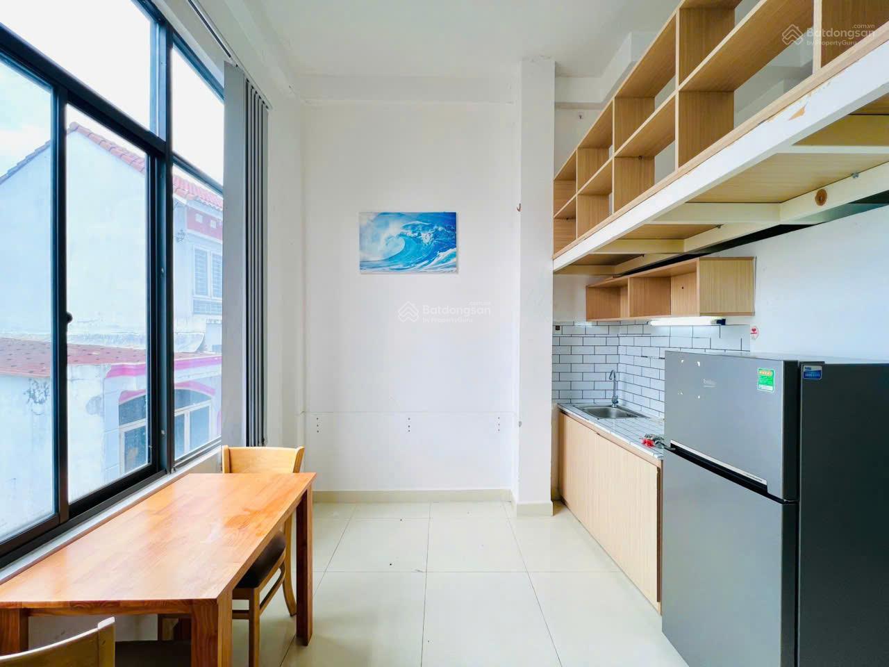 Phòng có gác (duplex) cửa sổ lớn full nội thất ở Lê Văn Duyệt gần cầu Bông, ĐH Hồng Bàng Bình Thạnh