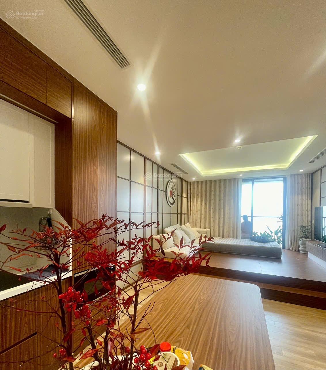 Hoa hậu đẹp nhất Ecopark căn hộ 3 phòng ngủ Landmark 113m2 nội thất Nhật, 13tỷ view Hồ Thiên Nga
