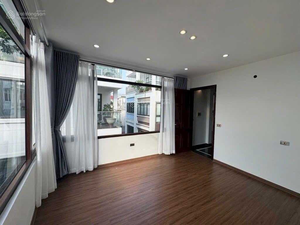 Siêu phẩm lô góc Thượng Thanh - Đức Giang, oto tránh, kinh doanh ~50m, hơn 10 tỷ Siêu phẩm lô góc Thượng Thanh - Đức Giang, oto tránh, kinh doanh ~50m, hơn 10 tỷ