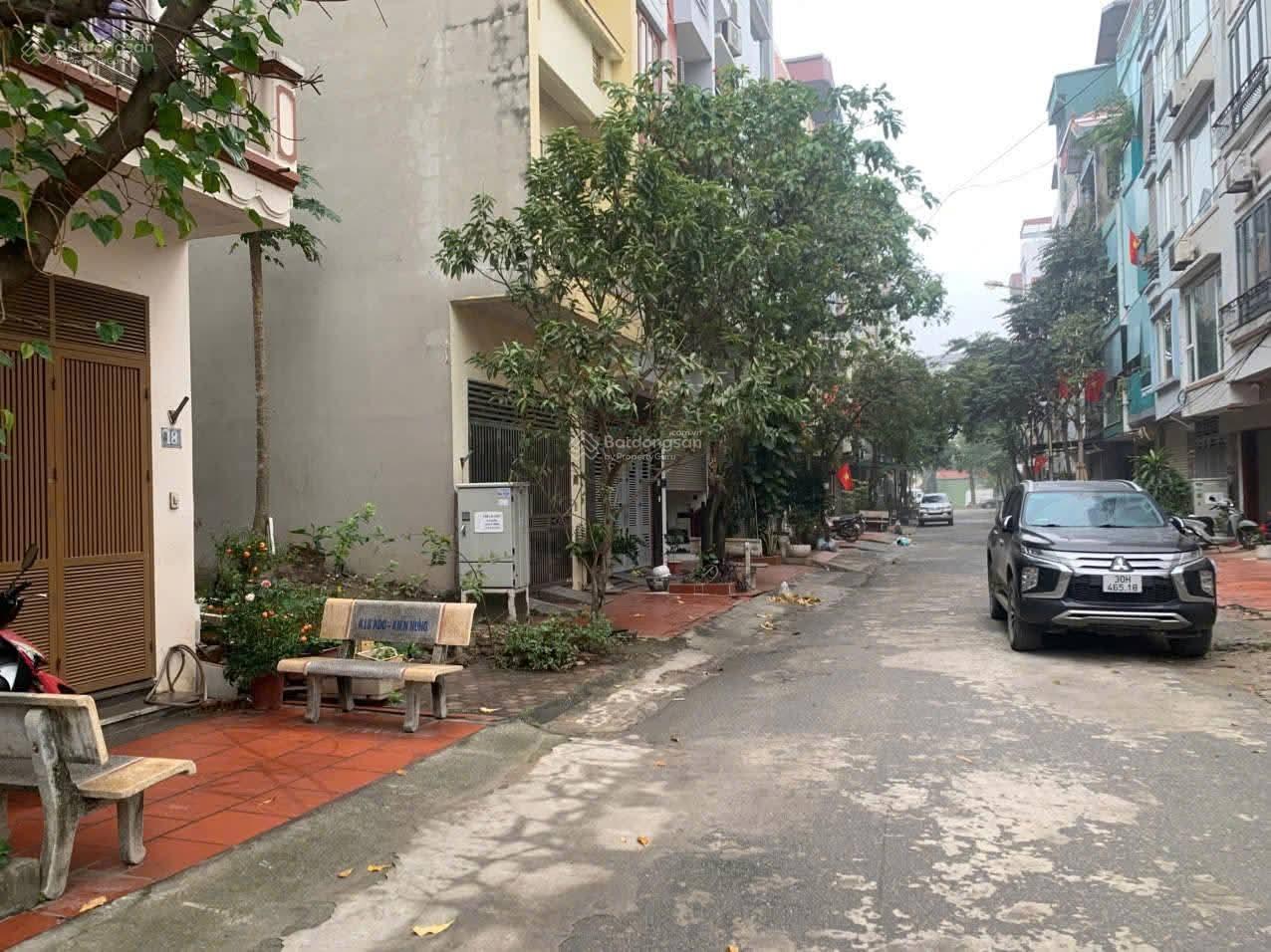 BÁN GẤP LÔ ĐẤT ĐẤU GIÁ KIẾN HƯNG- HÀ ĐÔNG- PHÂN LÔ- VỈA HÈ- OTO- KINH DOANH- KHÔNG LỖI- NHỈNH 12 TỶ