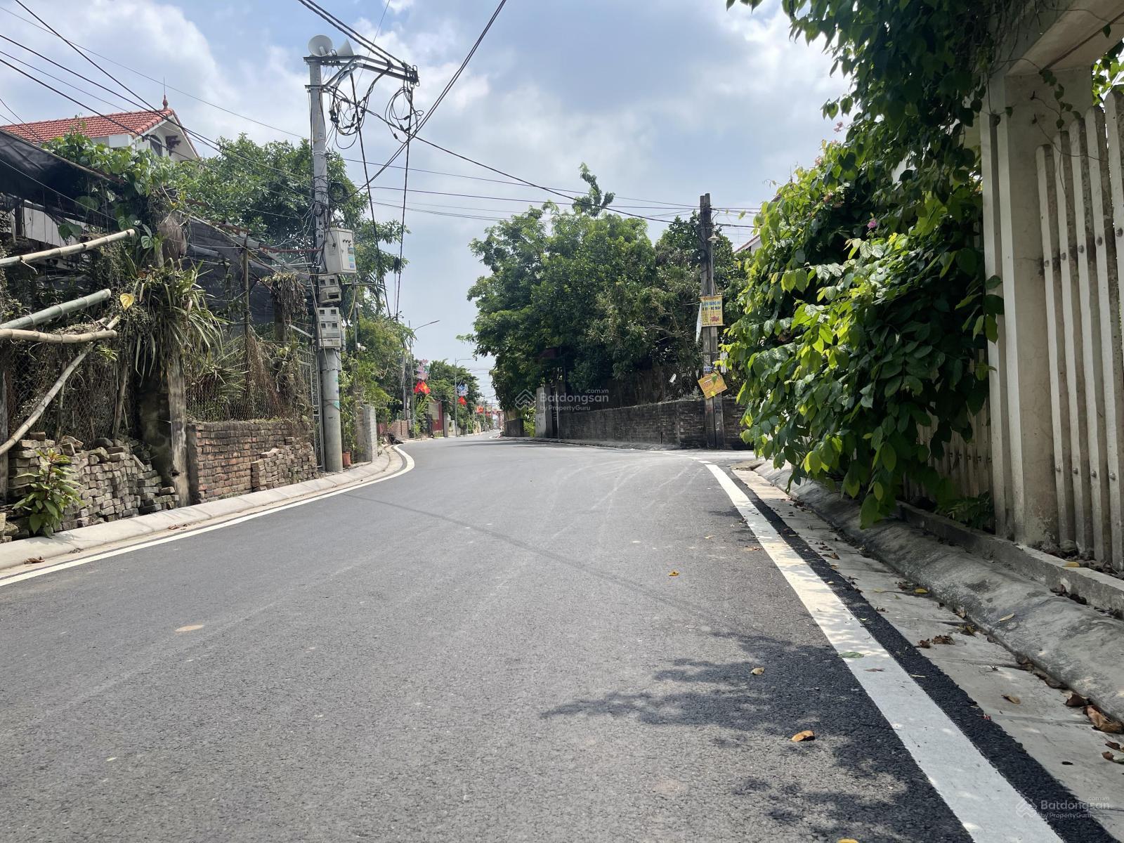 Hàng cực hiếm! Bán gấp lô đất Phú Thị- Mễ Sở. Cách cầu Mễ Sở 300m, con đường di sản, uỷ ban, chợ...