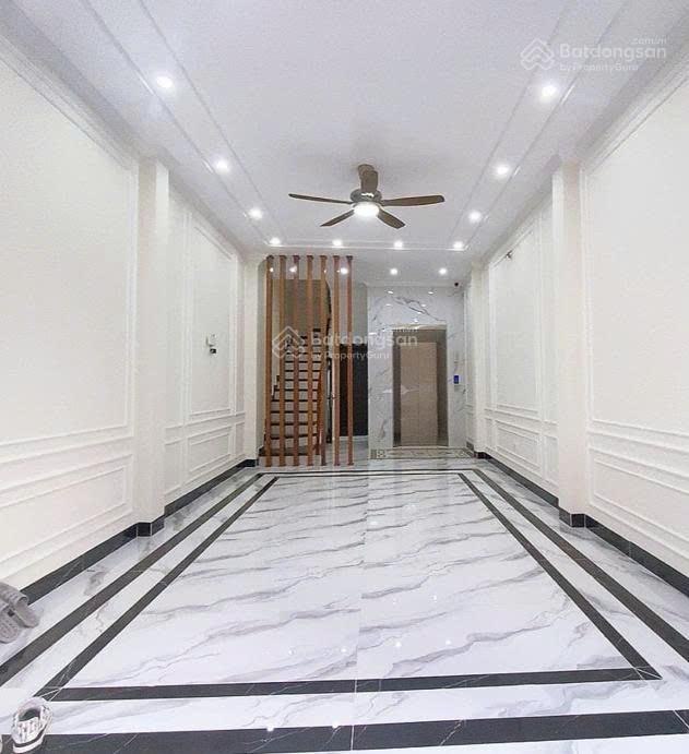 Bán nhà Nam Từ Liêm, ven hồ, ô tô, thang máy, 6 tầng, 2 mặt ngõ, 36m2, nhỉnh 8 tỷ