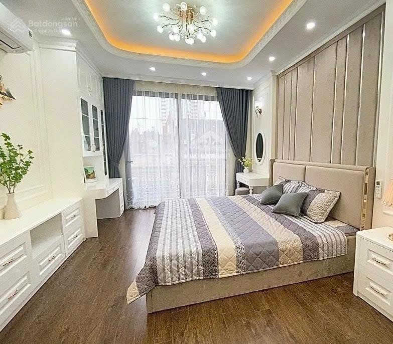 Bán nhà Nam Từ Liêm, ven hồ, ô tô, thang máy, 6 tầng, 2 mặt ngõ, 36m2, nhỉnh 8 tỷ