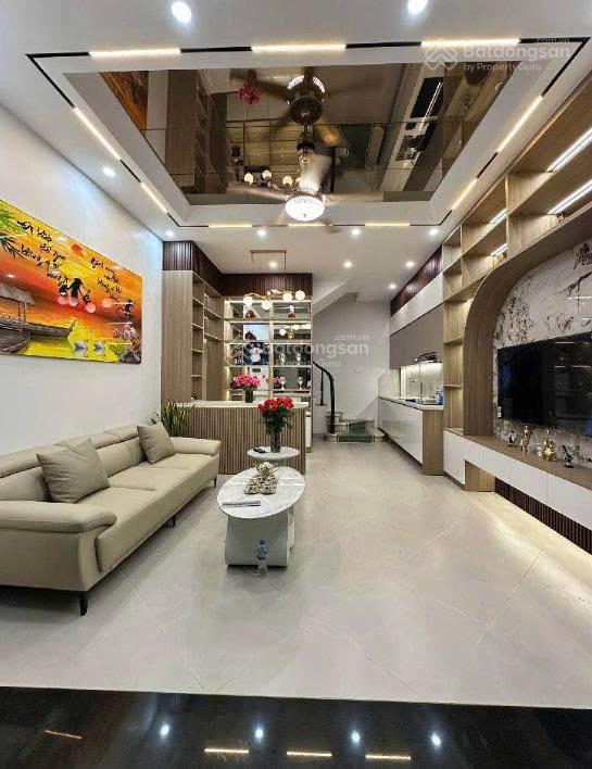 BÁN NHÀ LIÊN MẠC, LÔ GÓC, NGÕ THÔNG, Ô TÔ GẦN, 33M2X5T, VUÔNG VẮN, MT ĐẸP, NHỈNH 5 TỶ XÍU