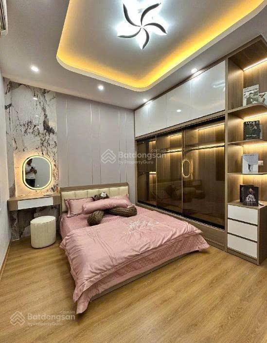 BÁN NHÀ LIÊN MẠC, LÔ GÓC, NGÕ THÔNG, Ô TÔ GẦN, 33M2X5T, VUÔNG VẮN, MT ĐẸP, NHỈNH 5 TỶ XÍU
