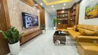 Hiếm! Nhà cực đẹp 40m2x7T thang máy. Full nội thất, cách mặt phố 25m phố Hoàng Quốc Việt, Trần Cung