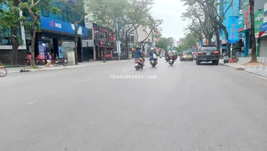 Bán tòa nhà văn phòng hạng A mặt phố Xuân La, đủ GPXD và PCCC. DT 270m2, 9 tầng, có hầm