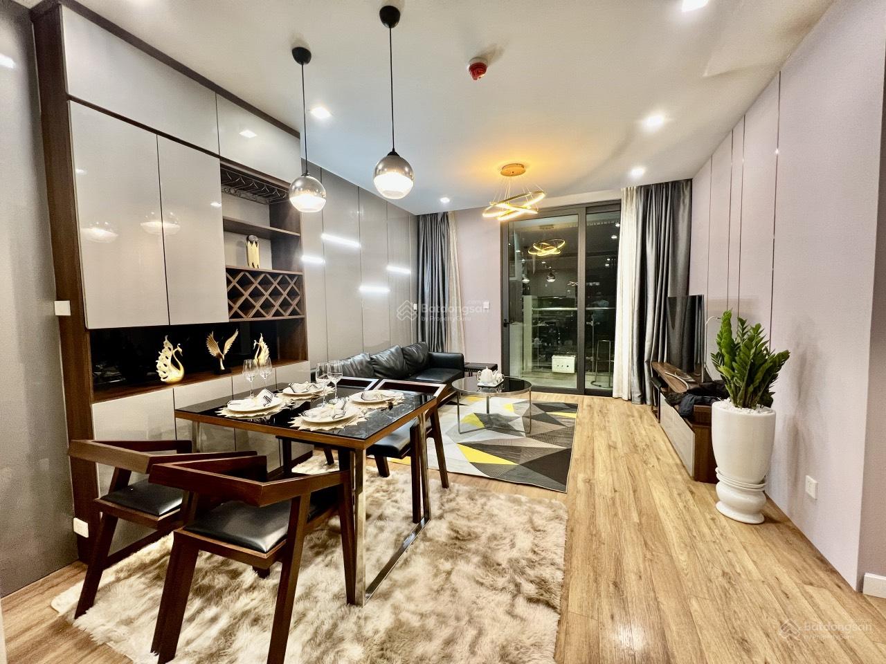 Chính chủ cần bán CHCC cao cấp 3N2W tại Thống Nhất Complex - Giá 9,8 tỷ - DT 122m2 - NT Cao Cấp