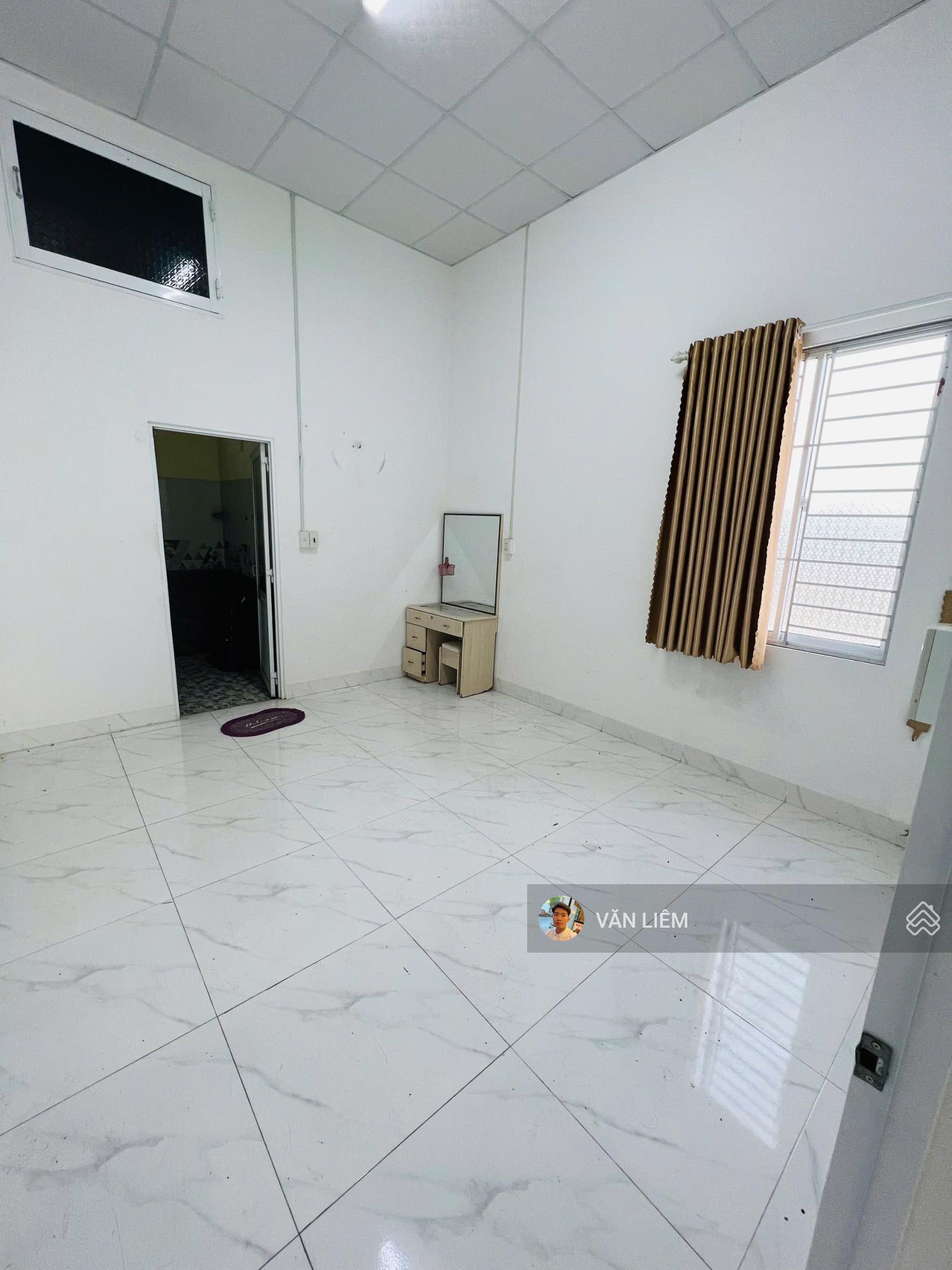 Cho thuê căn nhà kinh doanh buôn bán đường rộng 13m - Hòn Rớ 2 nằm trên đường rộng 13m - Hòn Rớ 2