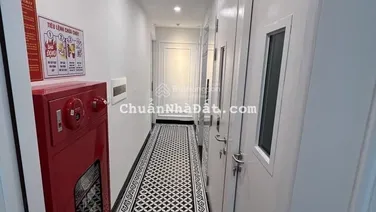 Quốc Tử Giám có toà nhà căn hộ dịch vụ thiết kế Châu Âu 8 tầng thang máy dòng tiền siêu tốt