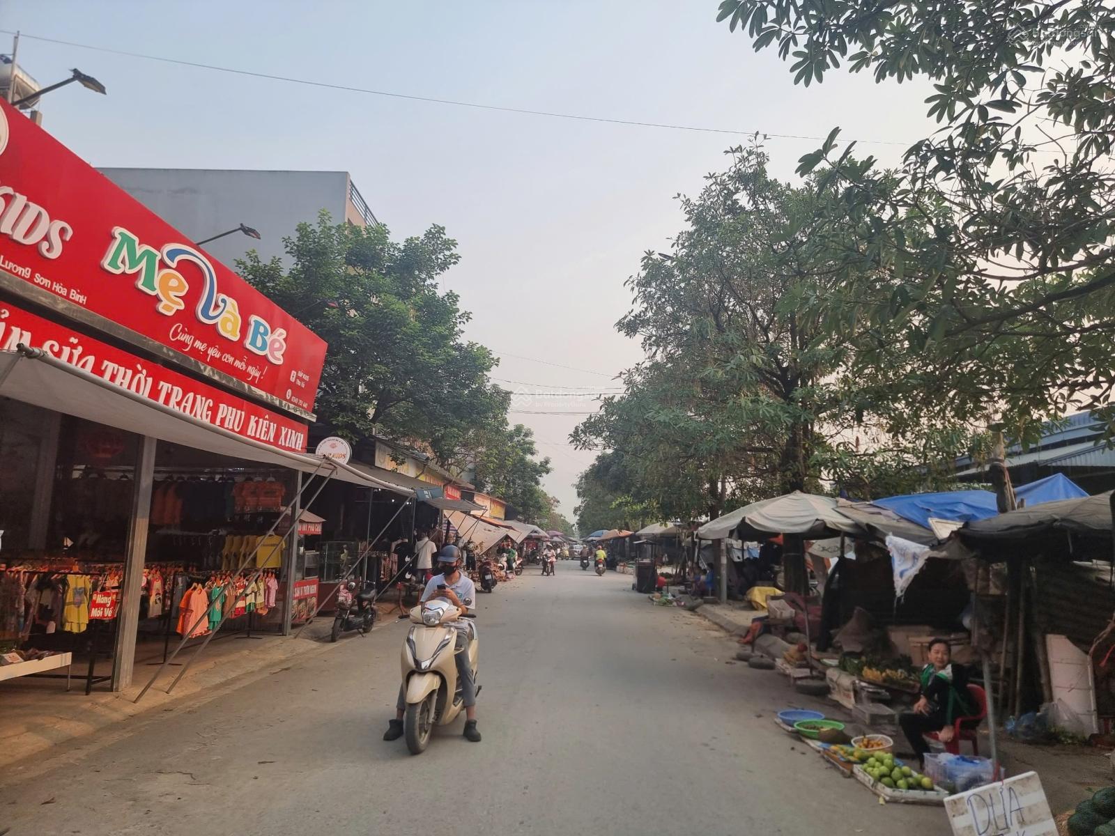 Bán 79,2m2(ODT) chợ đêm Lương Sơn, Giá 4,x tỷ. Cách nội đô Hà Nội 35km