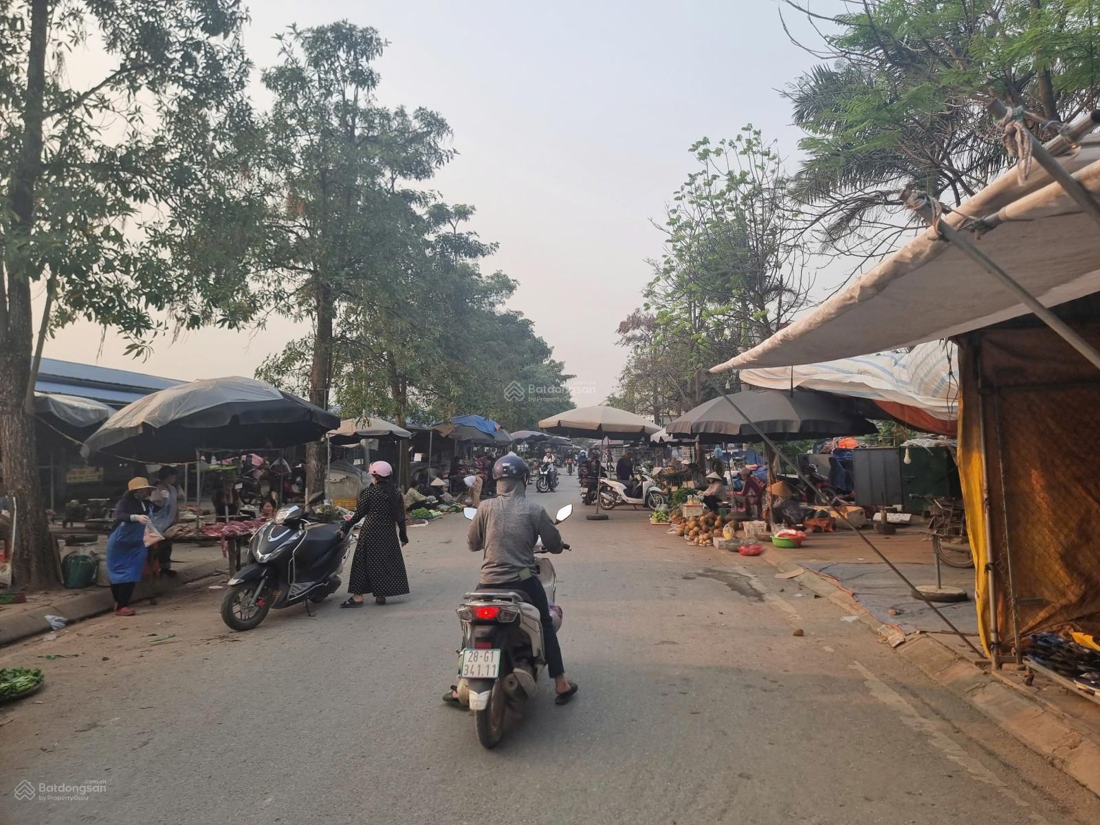 Bán 79,2m2(ODT) chợ đêm Lương Sơn, Giá 4,x tỷ. Cách nội đô Hà Nội 35km