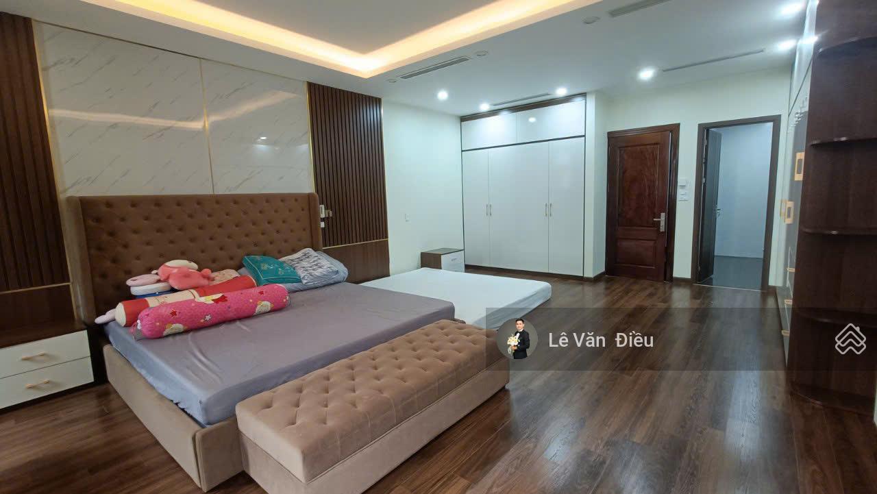 Cho thuê liền kề Vinhomes Riverside Long Biên, 90m² view hồ, full nội thất, giá chỉ 32 triệu/tháng