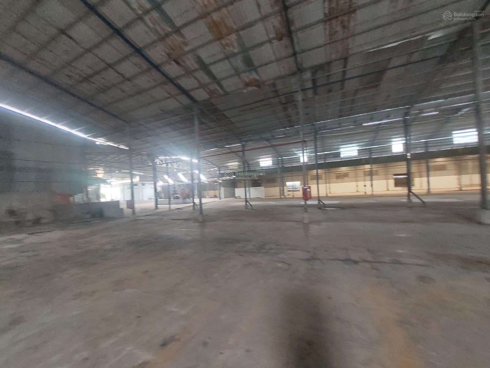 Cho thuê kho xưởng 5.500m2. Sản xuất đa nghề, Pccc vách tường, hồ sơ đầy đủ. Dĩ an, Bình Dương