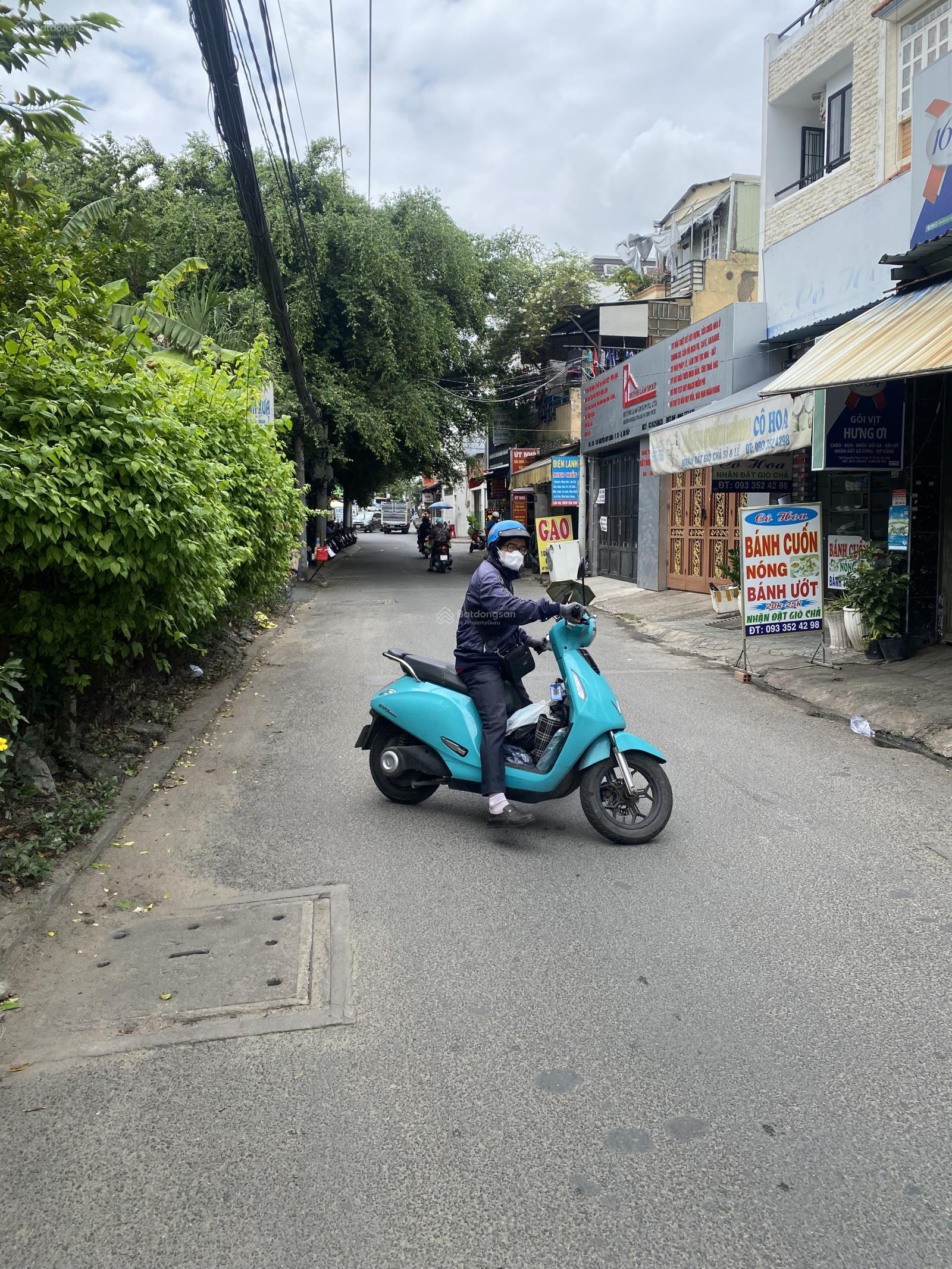 Bán nhà MT đường Số 8, P 11, DT: 4x15nm 1 lầu 2PN, giá: 7,4 tỷ TL, LH: 0909 957 ***