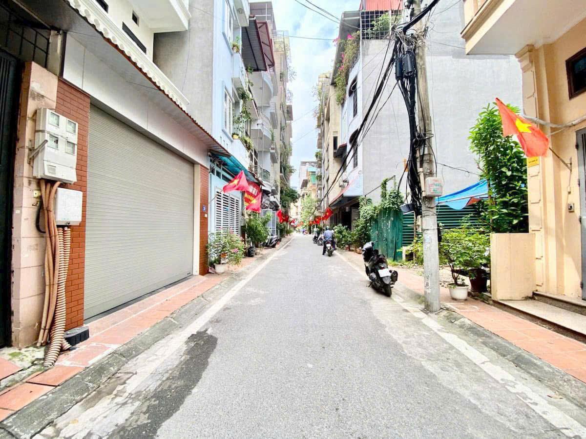 Chính chủ bán nhà mặt ngõ Trần Cung - Cầu Giấy. Ngõ to, thông ô tô tránh, vỉa hè, 44m2 MT 4,5m