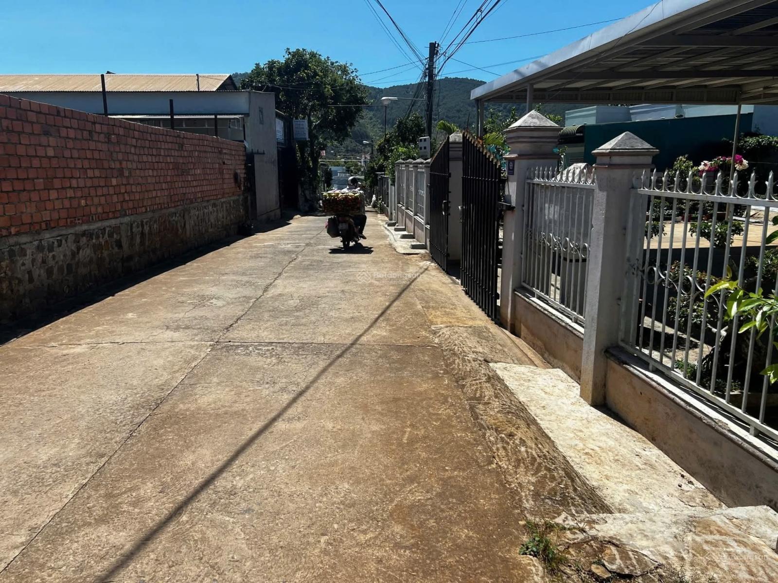 Bán 148m2 đất ở đô thị-Liên Nghĩa Đức Trọng Lâm Đồng- giá 1 tỷ 750 triệu sổ riêng công chứng ngay Bán 148m2 đất ở đô thị-Liên Nghĩa Đức Trọng Lâm Đồng- giá 1 tỷ 750 triệu sổ riêng công chứng ngay
