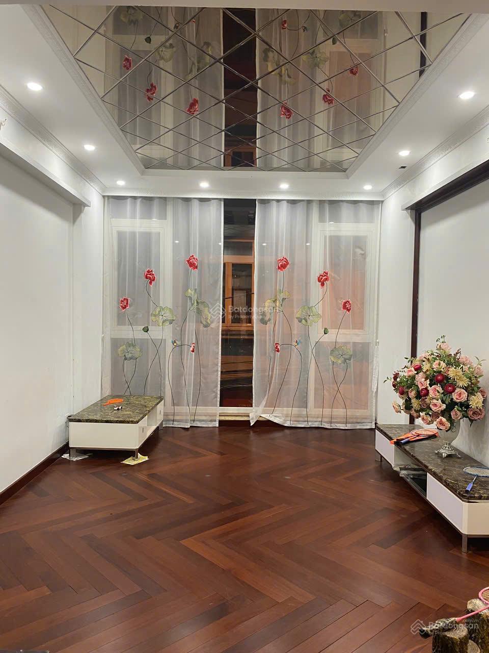 Nhà riêng ngay ngã 4 Khuất Duy Tiến - Tố Hữu 54m2 chỉ nhỉnh 18 tỷ Nhà riêng ngay ngã 4 Khuất Duy Tiến - Tố Hữu 54m2 chỉ nhỉnh 18 tỷ