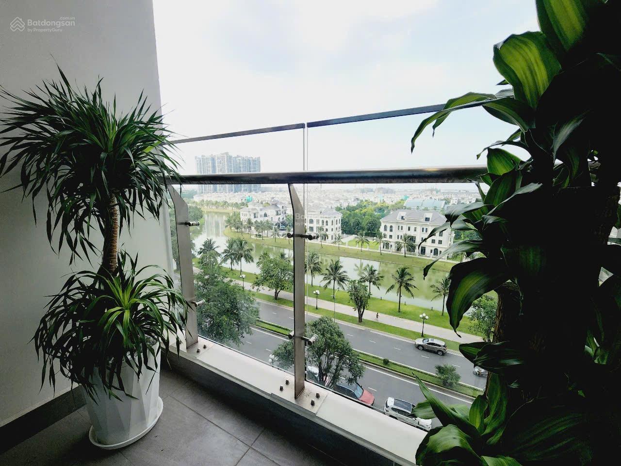 CĂN HOA HẬU TOÀ H2 - CH 2N full nội thất, view biệt thự 54m2 - Giá bán 4 tỷ 450 bao phí sale