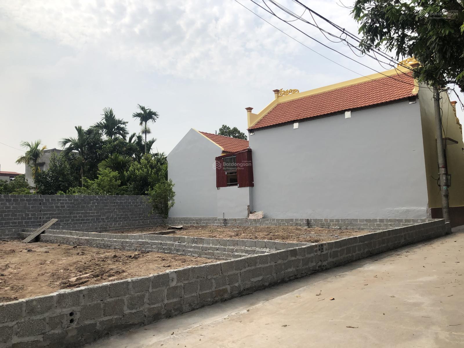 Bán đất Tân Hưng,vị trí đẹp, ô tô đỗ cửa, cách 20m ra đường ô tô tránh, DT 120m2, MT 8m,giá 1,7 tỷ.