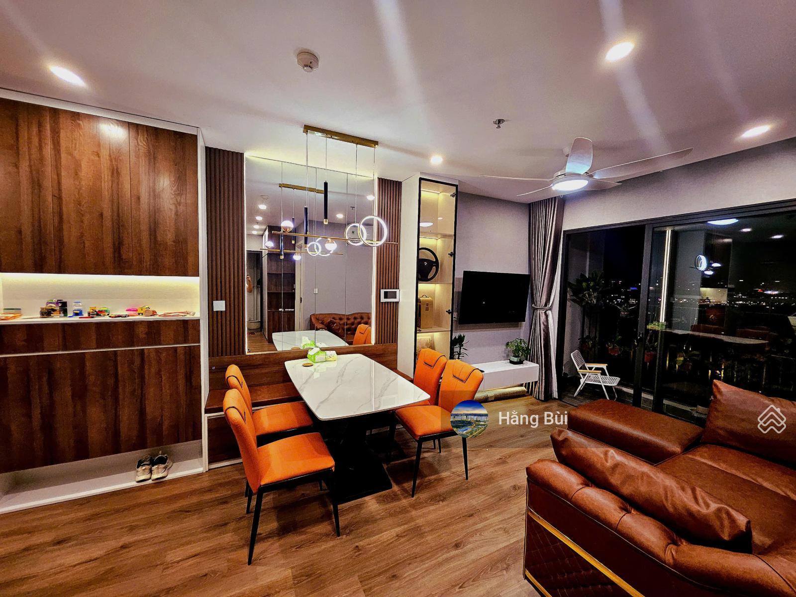 Bán căn 2 ngủ 55m² tòa I1, full đồ, giá 4.1 tỷ, tầng trung view hồ trung tâm, Imperia Smart City