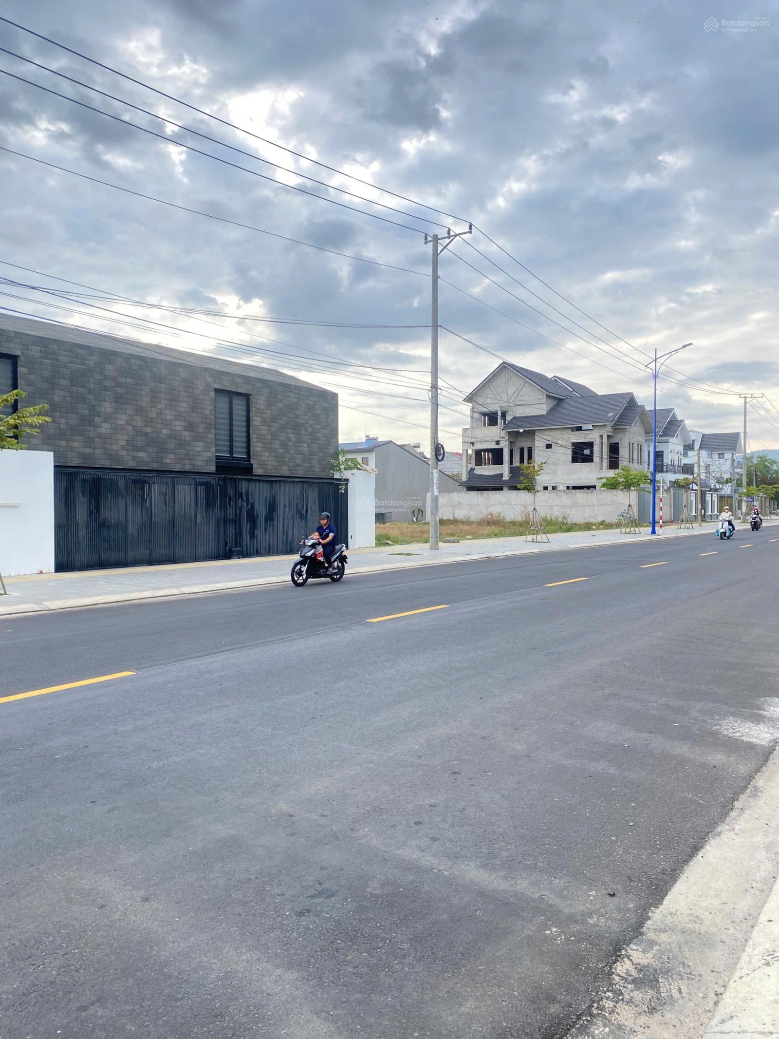 Bán villa nghỉ dưỡng, biệt thự ngay trung tâm Tp. Bà Rịa vị trí đắc địa, đường Lê Đại Hành