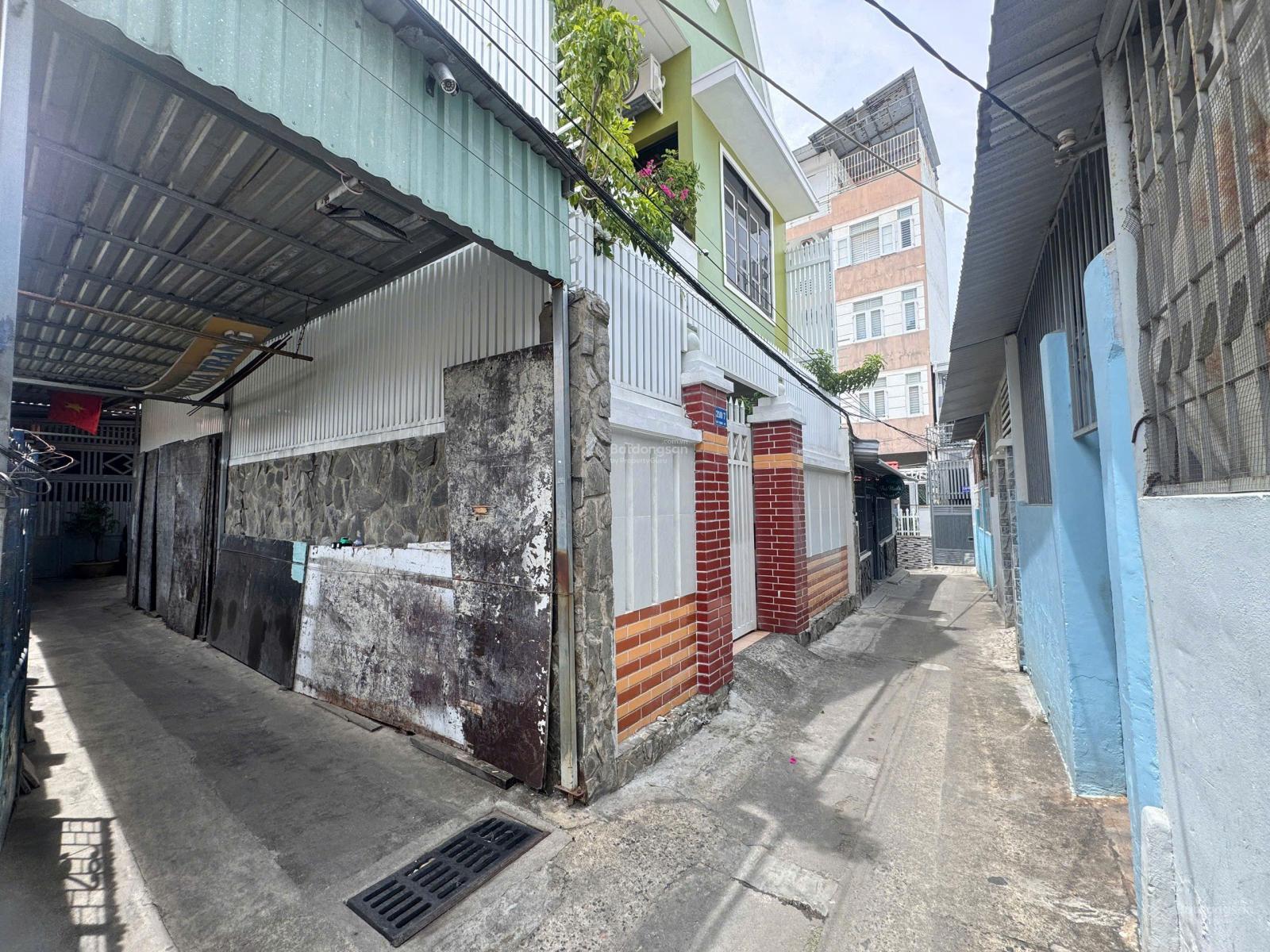 Nhà đẹp hẻm 4,8 tỷ - TTTP Nha Trang Phường Nam Nha Trang cách bãi tắm biển 100m, 2PN 2WC