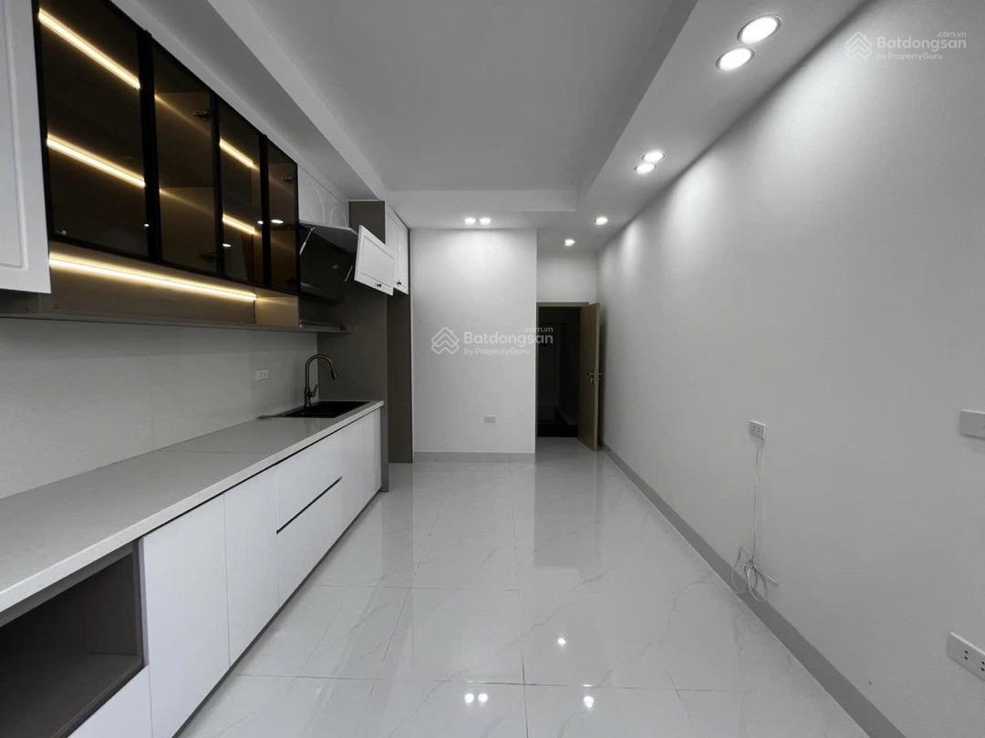 Bán nhà 32m2 Kim Ngưu - 6 tầng mới - thang máy - ngõ thông ra Times City - giá chỉ 8.65 tỷ