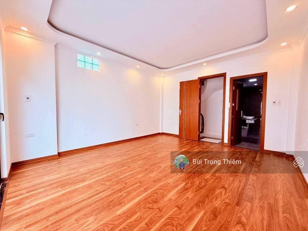 5,X TỶ SỞ HỮU NHÀ 5 TẦNG LÔ GÓC DIỆN TÍCH 35M Ô TÔ ĐỖ CỬA - VÀO NHÀ Ở BÁT KHỐI, LONG BIÊN