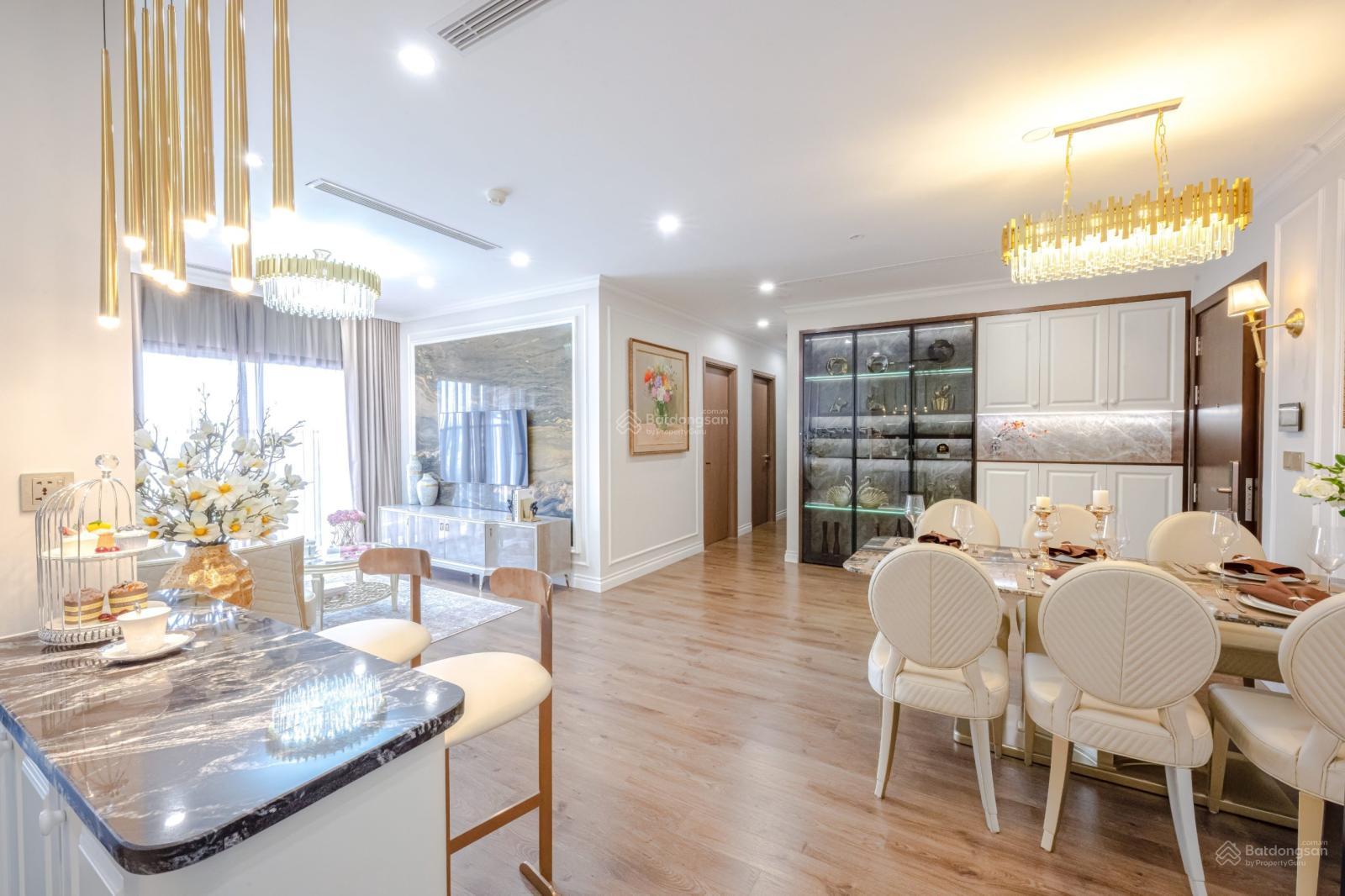 Bán tầng đẹp 3PN hướng mát, kí HĐMB CĐT, vào ở ngay được, full nội thất liền tường cc Bán tầng đẹp 3PN hướng mát, kí HĐMB CĐT, vào ở ngay được, full nội thất liền tường cc
