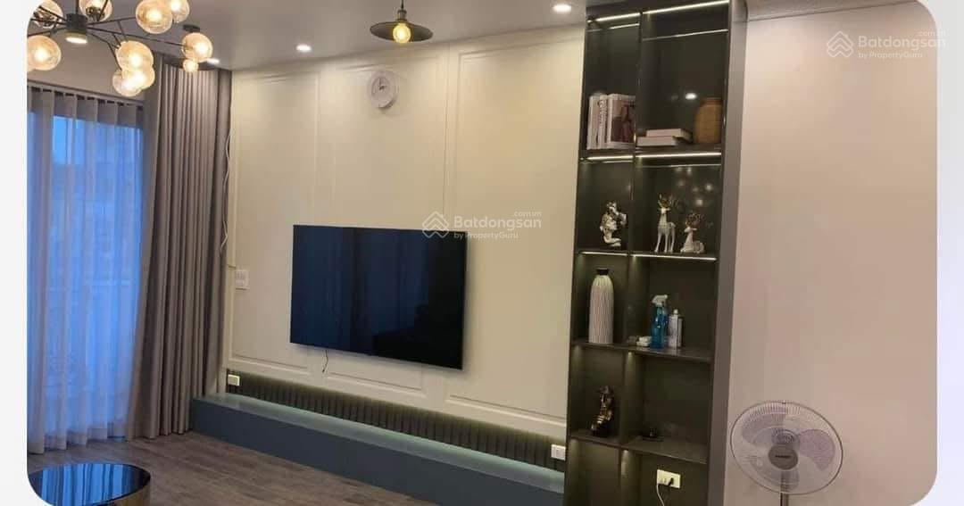 Bán nhà 5 tầng mặt đường Thế Lữ,phố đi bộ,view sông đáng sống