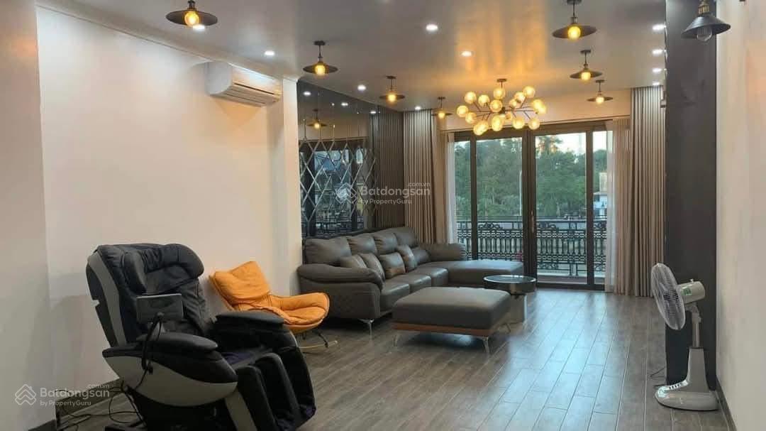 Bán nhà 5 tầng mặt đường Thế Lữ,phố đi bộ,view sông đáng sống