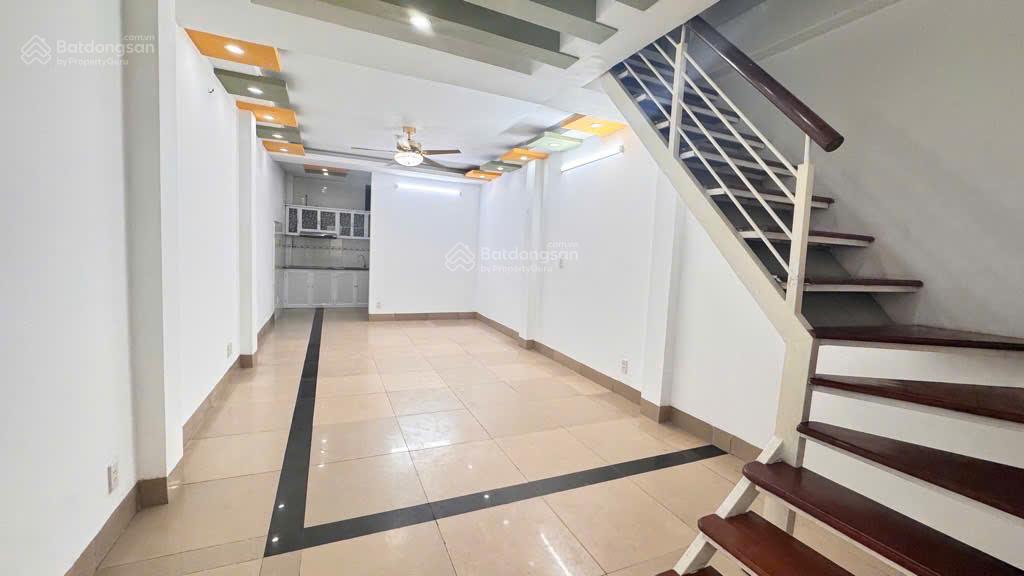 Bán nhà Định Công Hạ, Hoàng Mai, 46m2 4 phòng ngủ gần ô tô