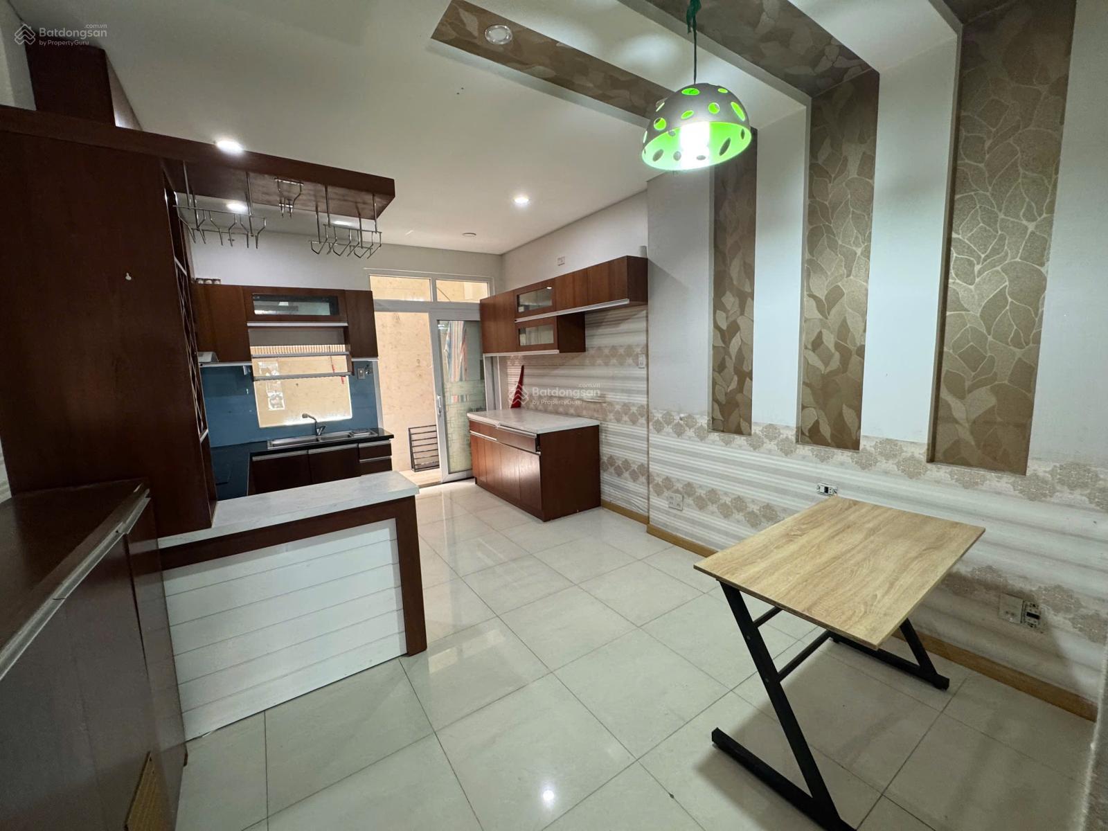 HIẾM- Mặt tiền NTMK cách biển 700m- Kinh doanh, giữ tiền ngon- 72m2 chỉ 1x tỷ