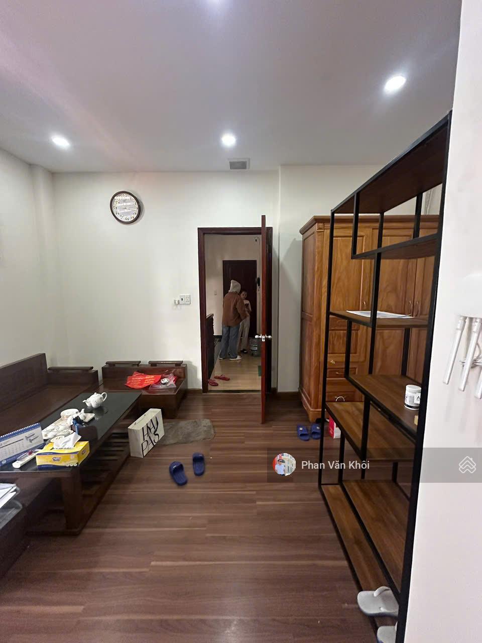 Cho thuê Văn Phòng Nguyên Sàn lầu 2 , Chia Ra làm 2 Phòng Tại Vạn Phúc City