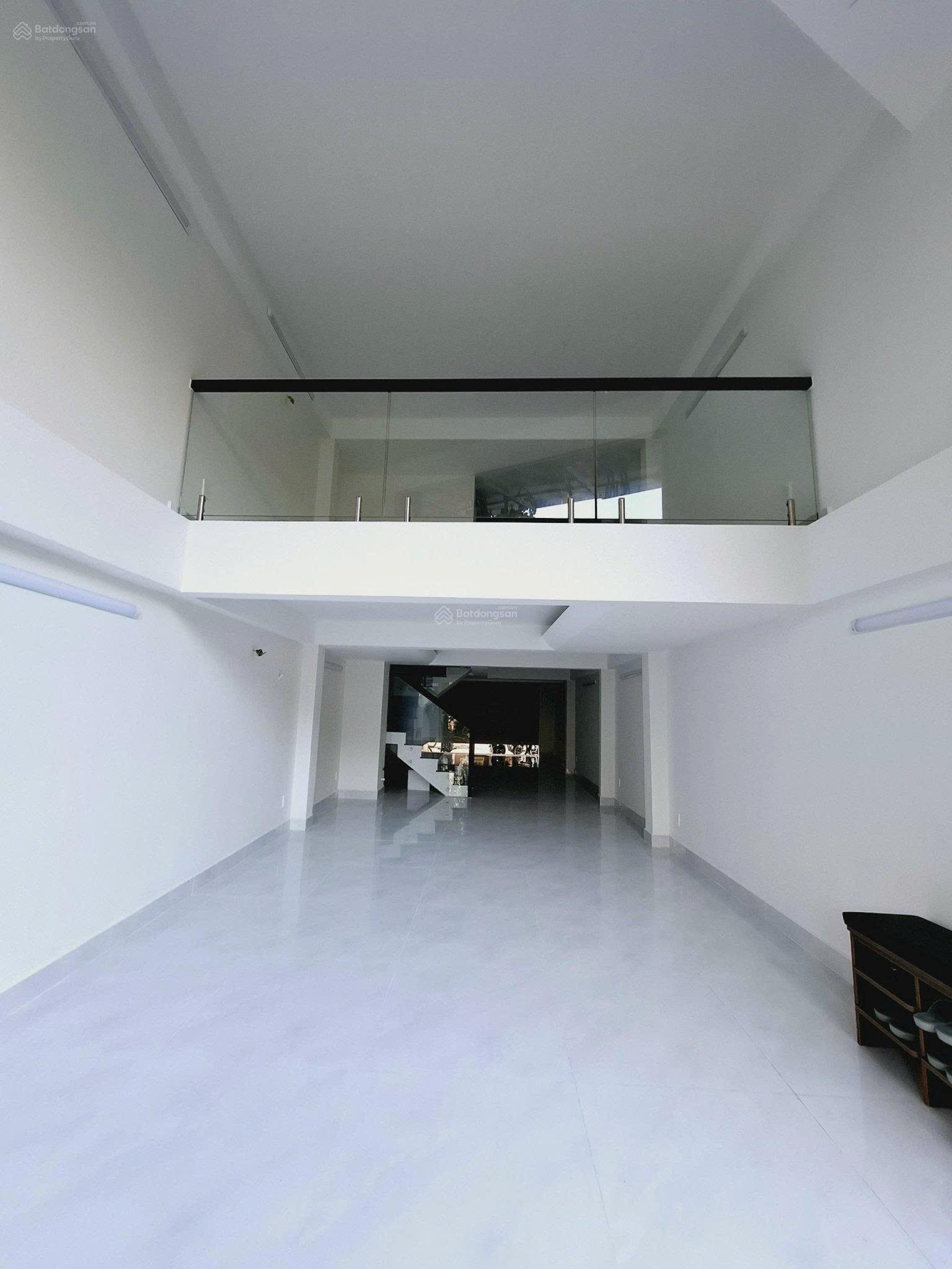 Siêu phẩm nhà mới mặt kính 2 mặt tiền trước sau  29A8 Hoa Sứ, P2, Phú Nhuận